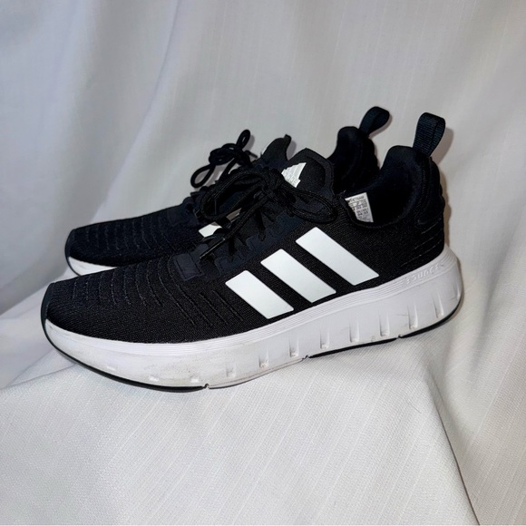Adidas Black and White Athletic Bounce Running Shoes Men\'s Size 8.5
